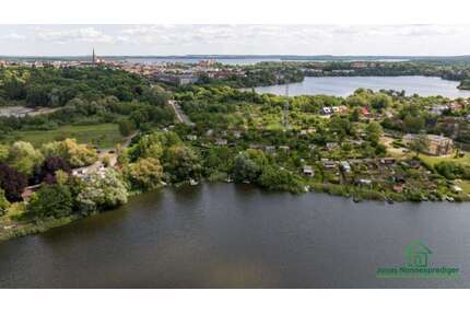 Haus zum Kaufen in Schwerin 45.000,00 € 27 m²