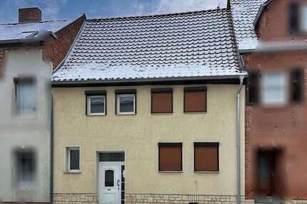 Haus zum Kaufen in Gröningen 68.000,00 € 90 m²