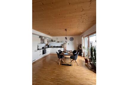 Zweitbezug mit Einbauküche und Balkon: 3,5-Zimmer-Wohnung - Schwäbisch Hall