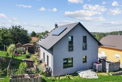 ++Sebnitz: Traumhaftes EFH (2020) mit 4 Zi., Terrasse, Garage & wildromantischem 634 m2 Grundstück++