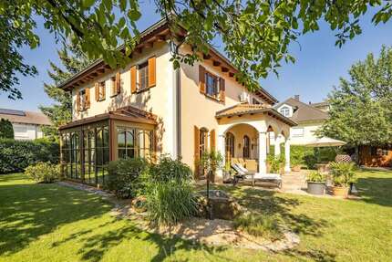Haus zum Kaufen in Planegg 2.486.000,00 € 242 m²