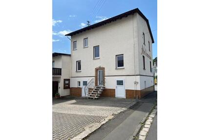 Einfamilienhaus zur Miete - 1.400,00&nbsp;EUR Kaltmiete, ca.&nbsp; 140,00&nbsp;m&sup2; in Lollar (PLZ: 35457)