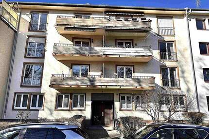 S- Bad Cannstatt: Stilvolle 3-Zimmerwohnung auf der Sonnenseite des Kurparks - Stuttgart