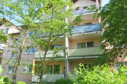 Besichtigungen 26.3.26 - 15:30-16:30 Uhr *** geräumige 3-Zimmer-Wohnung mit Balkon in grüner Lage - Neustadt bei Coburg