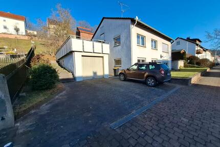 Einfamilienhaus mit Einliegerwohnung - Ronshausen