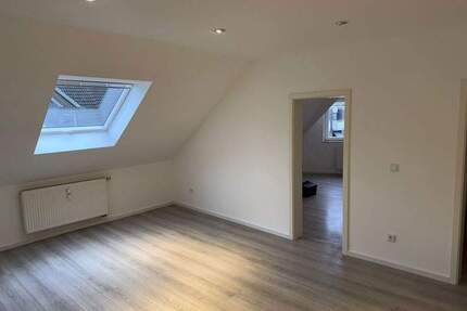 von Privat: Saniertes 2-Zi-Appartment | OB-Sterkrade | 50m² | Ab Sofort - Oberhausen Sterkrade-Mitte