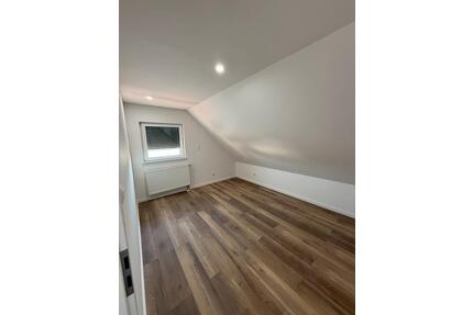 2-Zimmer Dachgeschoss Wohnung in Lampertheim
