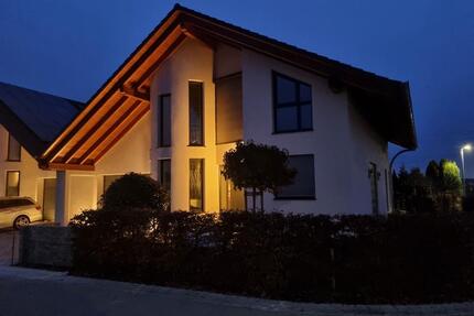 Exklusive Doppelhaushälfte - 1.600,00&nbsp;EUR Kaltmiete, ca.&nbsp; 172,00&nbsp;m&sup2; in Pocking (PLZ: 94060)