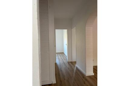Hochwertig sanierte 3 Zimmer ETW | Loggia | 65m2 - Neukirchen-Vluyn
