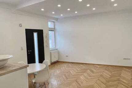 Kleinweidenmühle ! Chice 3-ZW mit 70 m², Parkett, kl. Garten - Nürnberg