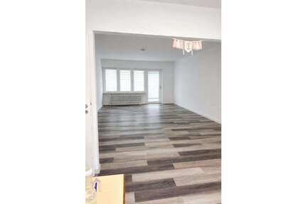 Wohnung zum Mieten in Karlsruhe 1.250,00 € 93 m²