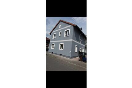 Mehrfamilienhaus mit großer Garage zu verkaufen - Edingen-Neckarhausen