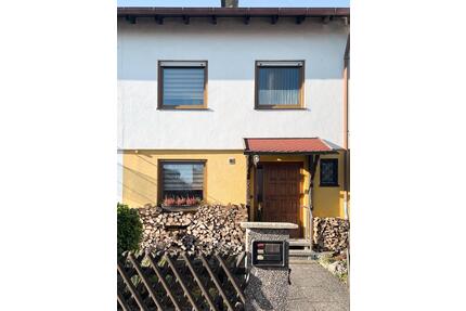 RMH in Puchheim-Ort, 4 Schlafz., EBK, Solar, Holzofen & Garage