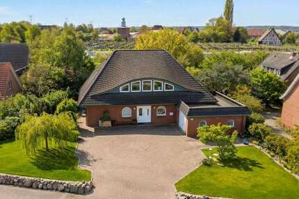 Haus zum Kaufen in Grünendeich 678.000,00 € 244 m²