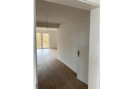Wohnung 2ZKB zu vermieten - 920,00&nbsp;EUR Kaltmiete, ca.&nbsp; 90,00&nbsp;m&sup2; in Sankt Ingbert (PLZ: 66386)