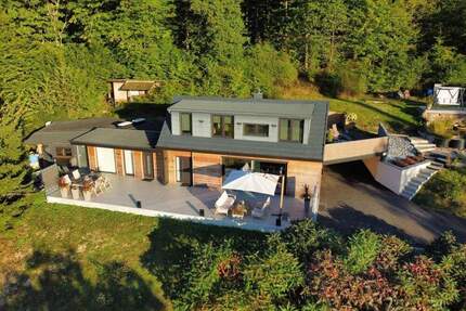 Designerhaus mit Einliegerwohnung, großem Grundstück und Panoramablick - Eschenburg Wissenbach