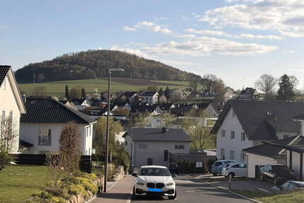 Traumlage mit Weitblick: 976 m² Baugrundstück in Petersberg-Steinau MFH - bis zu 384m² Wohnfläche - Petersberg - Steinau