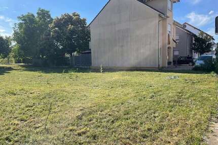 Grundstück zu verkaufen in Sankt Leon-Rot 359.000,00 € 363 m²