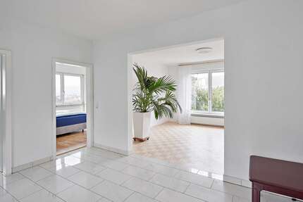 Wohnung zum Mieten in Stuttgart 2.200,00 € 117.98 m²