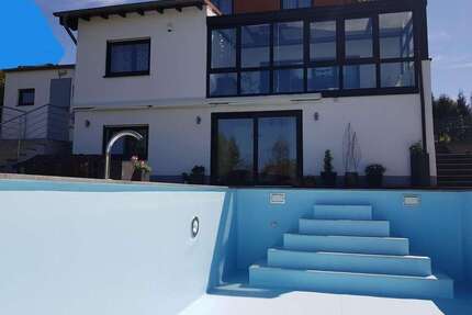 Haus zum Kaufen in Castrop-Rauxel 830.000,00 € 240 m²