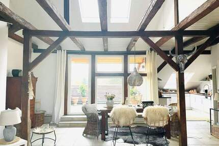 City Living Deluxe: 2 Zimmer Dachgeschossjuwel mit großzügier Loggia - Braunschweig