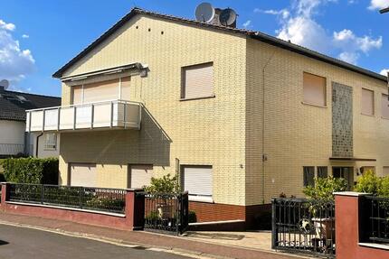 VON PRIVAT Großzügiges Ein-| Zweifamilienhaus 10 Zimmer 275 m² - Niddatal