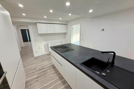 Kernsanierte 3,5 Zimmer Wohnung mit Garten - Happurg