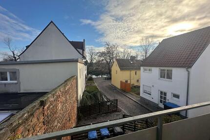 Helle 3-Raum-Wohnung mit Balkon, Tageslichtbad und separater Küche - Brandenburg an der Havel