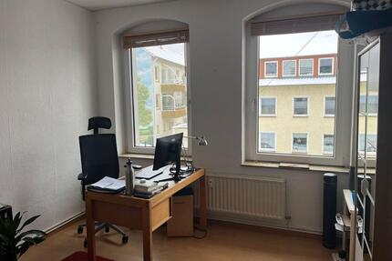 WG-Zimmer zu vermieten - 350,00&nbsp;EUR Kaltmiete, ca.&nbsp; 27,50&nbsp;m&sup2; in Hildesheim (PLZ: 31141) Itzum-Marienburg