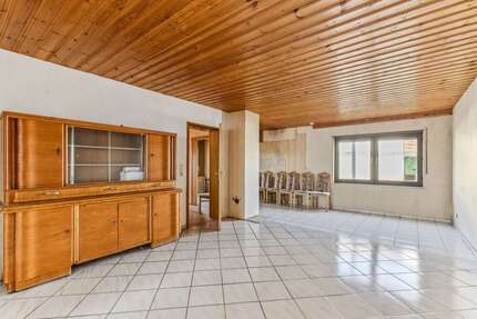 Wohnung zum Kaufen in Böhl-Iggelheim 159.000,00 € 97.08 m²
