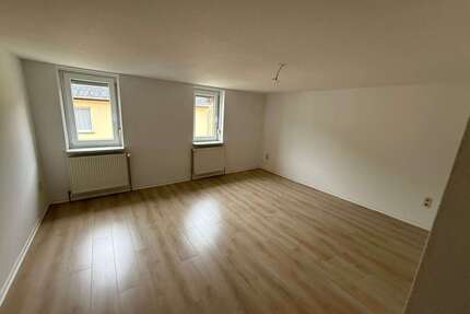 Wohnung zum Mieten in Auma - Weidatal 335,00 € 64 m²