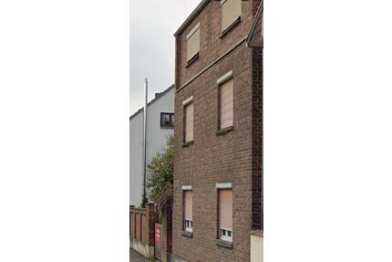 Große Wohnung - 3.000,00&nbsp;EUR Kaltmiete, ca.&nbsp; 147,00&nbsp;m&sup2; in Köln (PLZ: 51145) Porz