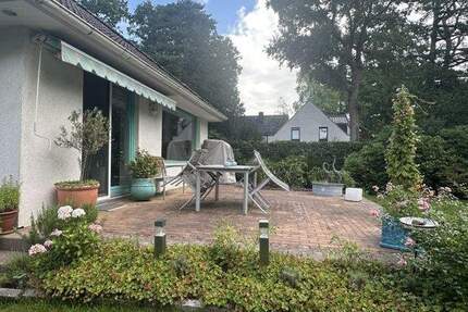 Hamburg Rissen: Gepflegter Bungalow mit schönem Grundstück in attraktiver Lage Ausbaureserve - Hamburg / Rissen