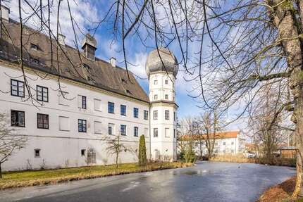 Wohnung zum Kaufen in Schwindegg 880.000,00 € 145.75 m²