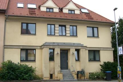 Schöne 2 Zimmer-Wohnung mit Balkon in zentraler Lage zu mieten! - Schwerin