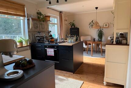 Wunderschöne Wohnung in einem Zweifamilienhaus mit Dachterrasse - Ganderkesee