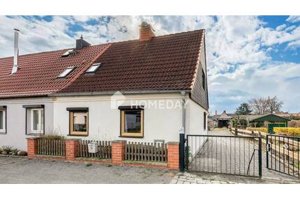 Solides Reihenendhaus mit großem Grundstück in Magdeburg-Nordwest