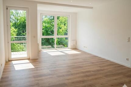 Lichtdurchflutete 2-Zimmer-Wohnung mit bodentiefen Fenstern in Seelow