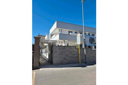 kleine Villa - Rom Metro C - Colosseo Rom - München Sendling-Westpark