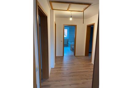 3 Zimmer Wohnung in Römhild - 400,00&nbsp;EUR Kaltmiete, ca.&nbsp; 67,00&nbsp;m&sup2; in Aidhausen (PLZ: 97491)