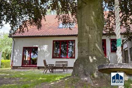 Haus zum Kaufen in Schwerin 349.000,00 € 182.31 m²