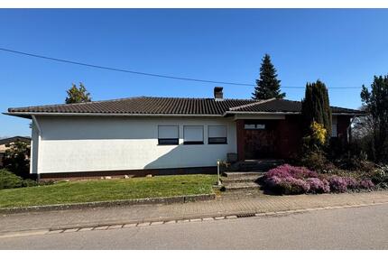 Wohnhaus mit Potential und großem Grundstück - Saarlouis