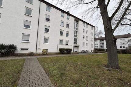 Helle 3,5-Zimmer-Wohnung mit Balkon, Stellplatz & Blick ins Grüne in Walldorf
