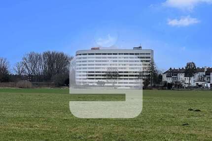 Wohnung zum Kaufen in Erlangen 220.000,00 € 66.22 m²