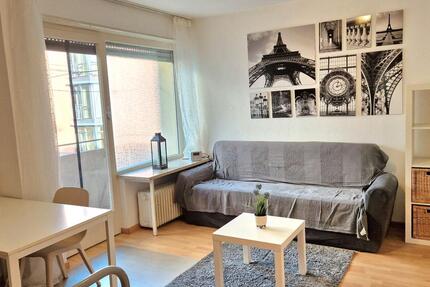 Komplett eingerichtete Wohnung mit Balkon und Aufzug - Stuttgart Stuttgart-West