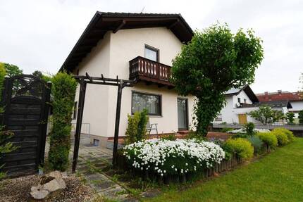 renovierungsbedürftiges Einfamilienhaus in schöner zentralen Lage - 799 - Simbach am Inn