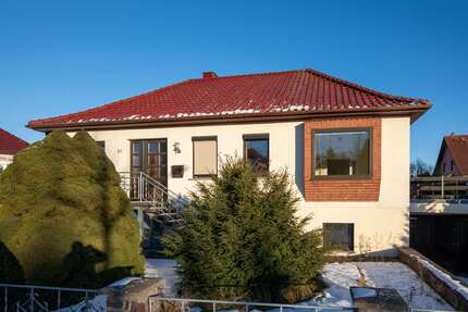 Haus zum Kaufen in Neukalen 120.000,00 € 120 m²