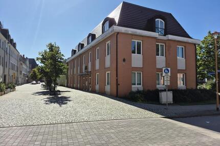 ERSTBEZUG mit Einbauküche & Aufzug 1-Zimmer nähe Rathaus - Schwedt (Oder)