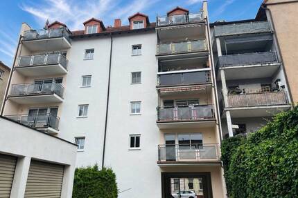 2-RAUM WOHNUNG MIT BALKON - 165.000,00&nbsp;EUR Kaufpreis, ca.&nbsp; 67,30&nbsp;m&sup2;&nbsp;Wohnfl&auml;che in Leipzig / Kleinzschocher (PLZ: 04229)