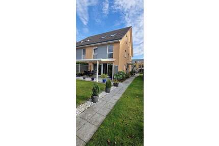 VON PRIVAT DHH 2003 IN RUHIGER LAGE VON REINBEK-NEUSCHÖNNINGSTEDT